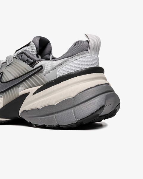 Кросівки Nike V2K Runtekk 16538-Сріблястий-36 фото