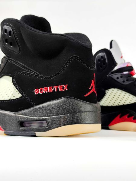Кросівки Jordan 5 Retro Black Gore-Tex(гортекс) Termo 14525-Чорний-41 фото